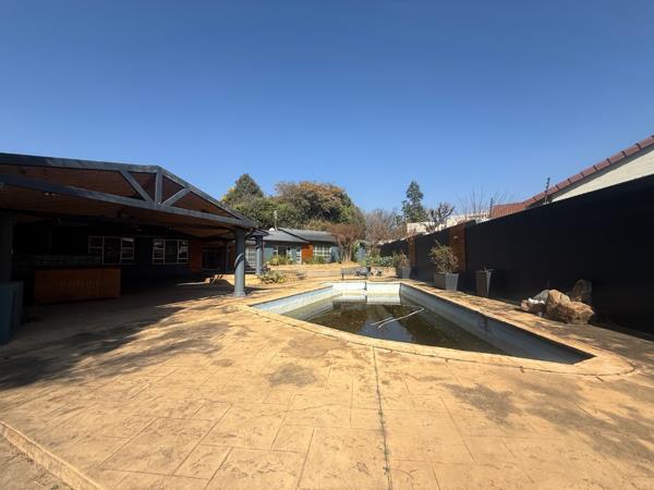 5 Bedroom House