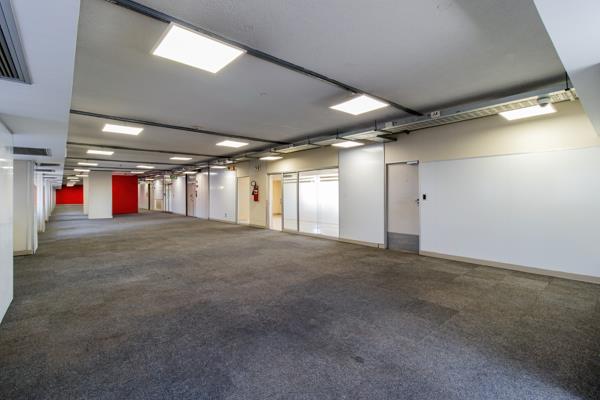 848 m² Commercial space