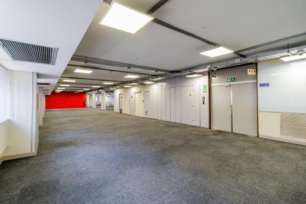613 m² Commercial space