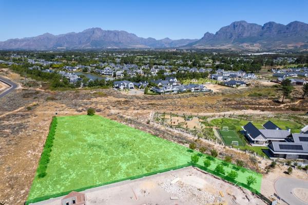 4 894 m² Land