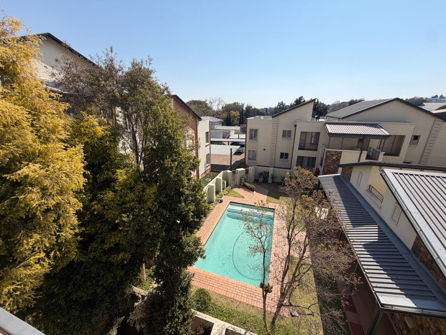 1 Bedroom Apartment in Parktown North