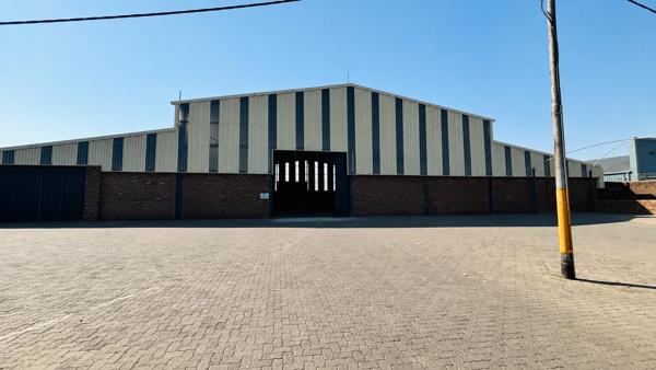 2 100 m² Industrial space