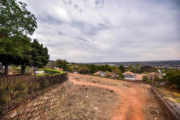 2 196 m² Land