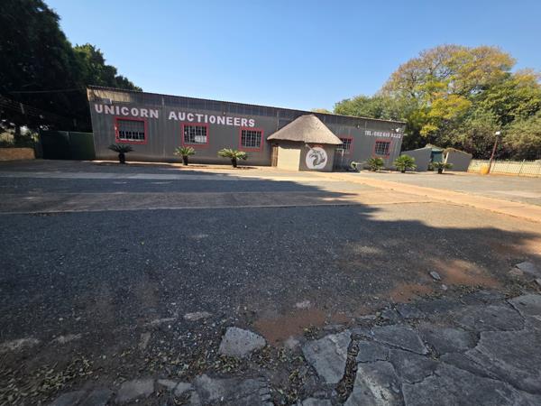 1 800 m² Commercial space