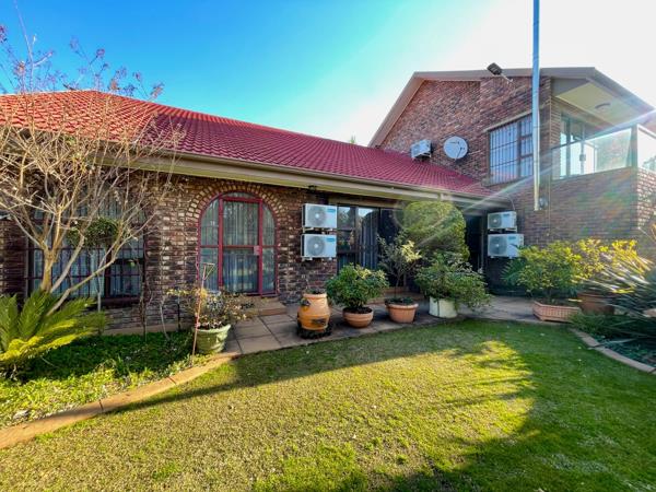 6 Bedroom House