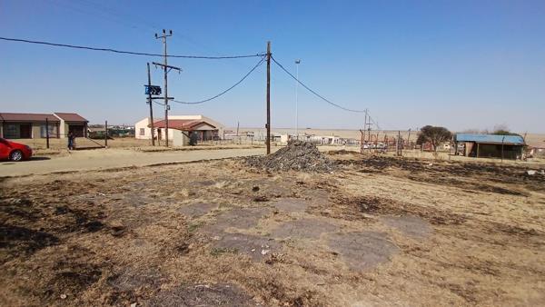 2 726 m² Land
