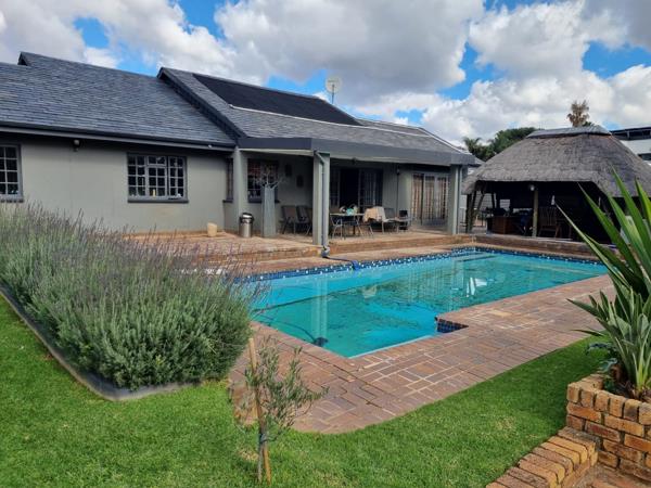 6 Bedroom House