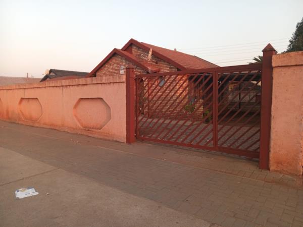2 Bedroom House