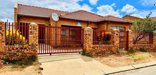 2 Bedroom House
