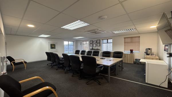 684 m² Commercial space
