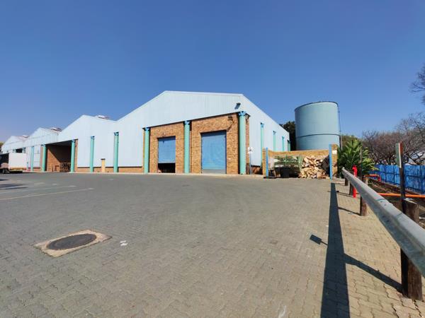 818 m² Industrial space
