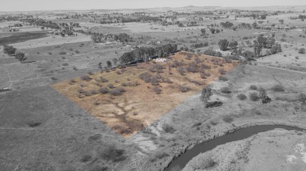 4.5 ha Smallholding