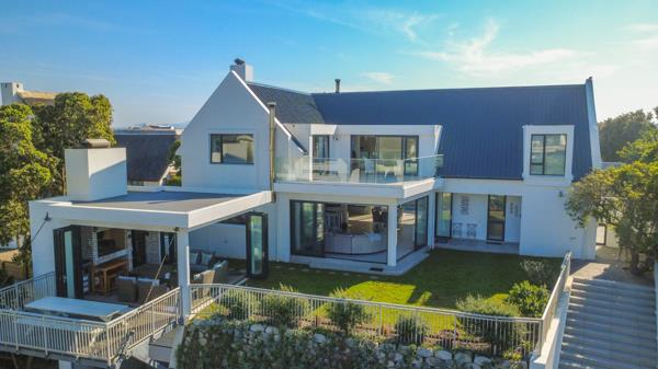 6 Bedroom House