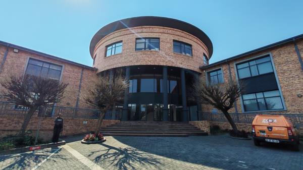 600 m² Office Space
