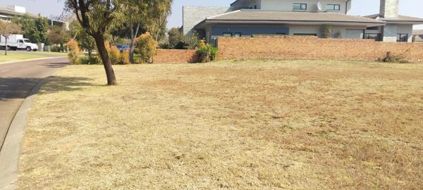 758 m² Land