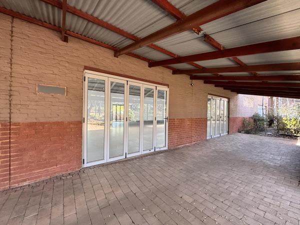 4 872 m² Retail Space