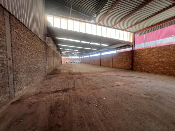689 m² Industrial space