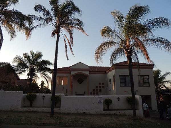 5 Bedroom House