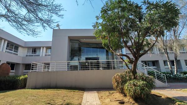 686 m² Office Space