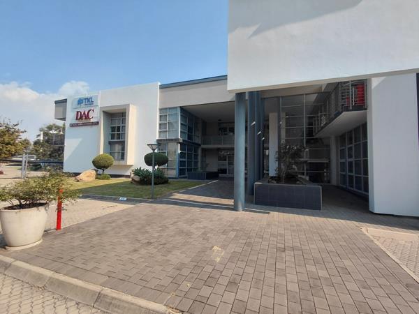 311 m² Commercial space
