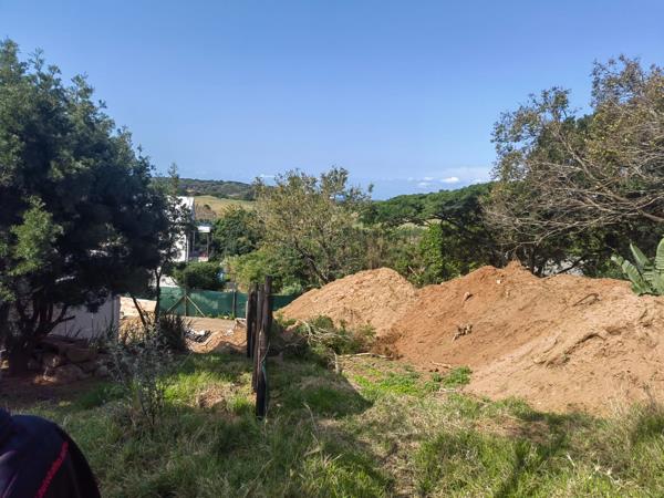 682 m² Land