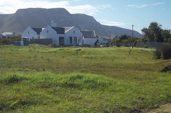 325 m² Land