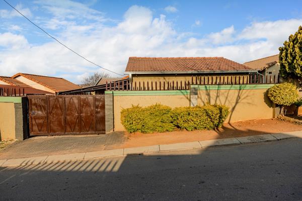 2 Bedroom House