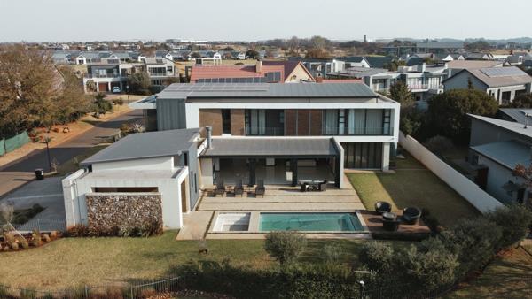 5 Bedroom Townhouse