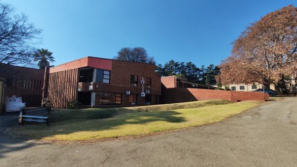 1 437 m² Commercial space