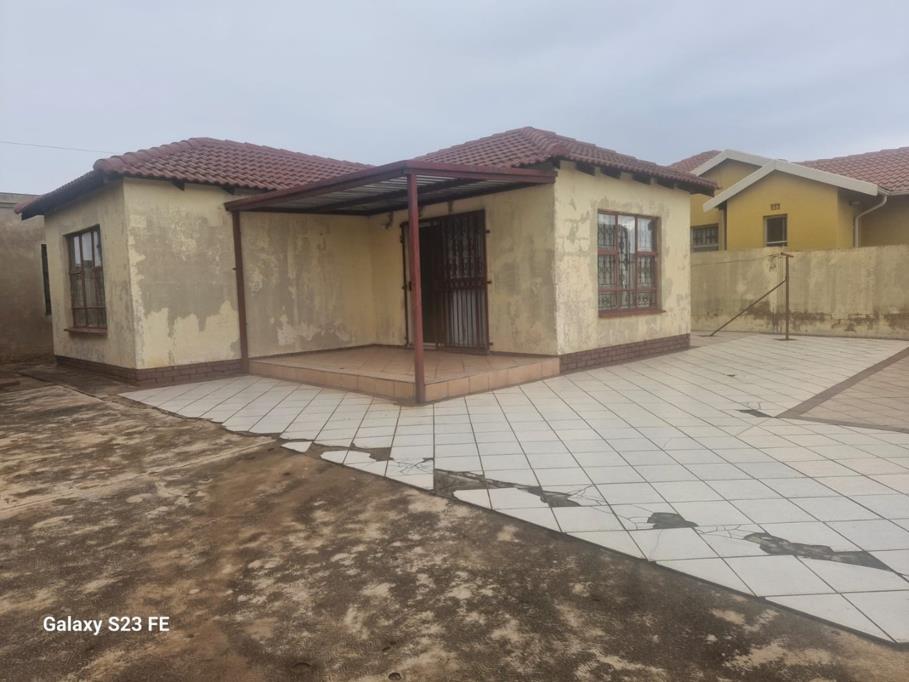 2 Bedroom House