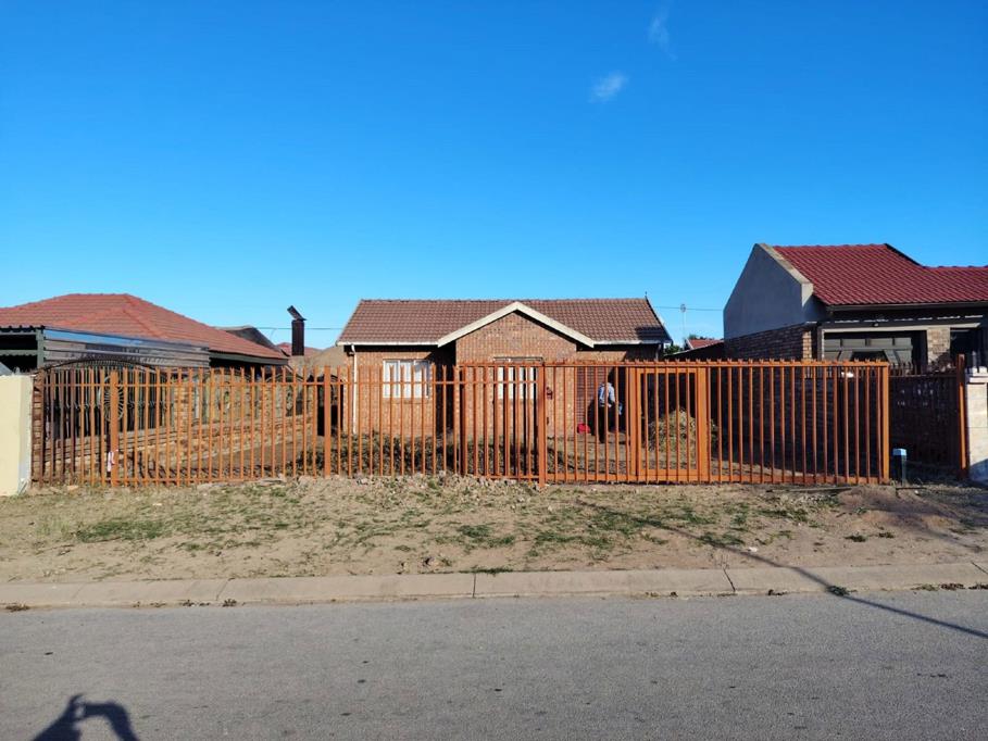 2 Bedroom House
