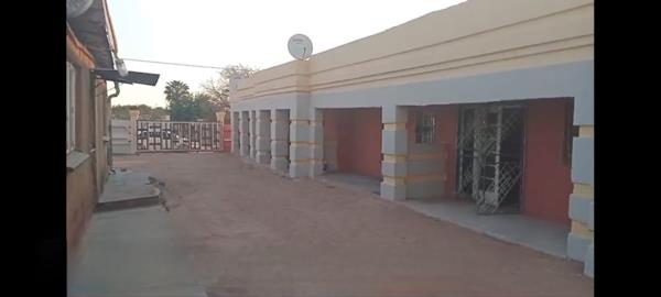 7 Bedroom House