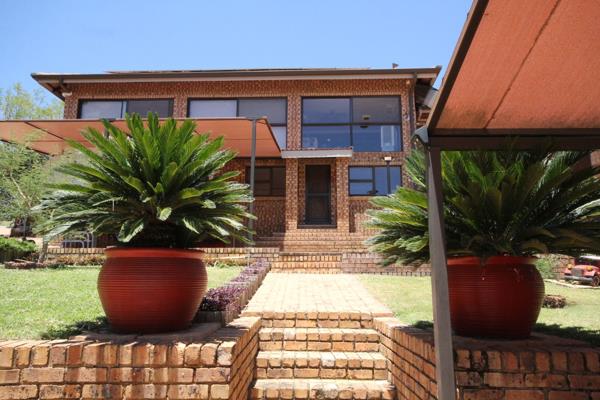 5 Bedroom House