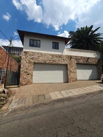 6 Bedroom House