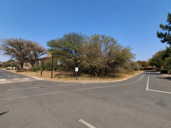 894 m² Land