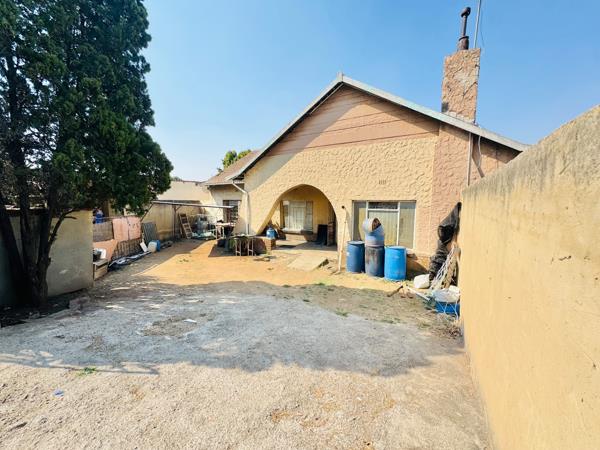 11 Bedroom House