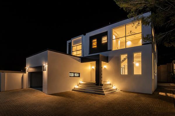 5 Bedroom House