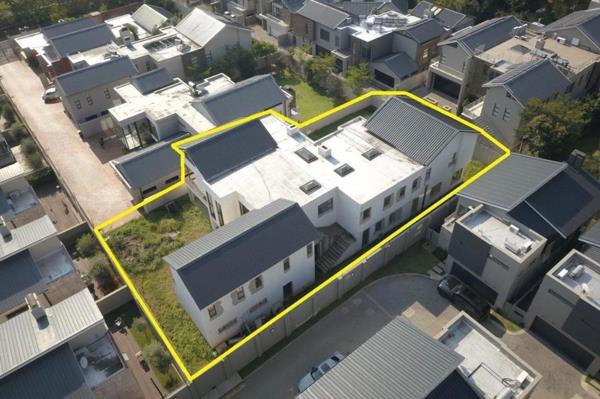 6 Bedroom House