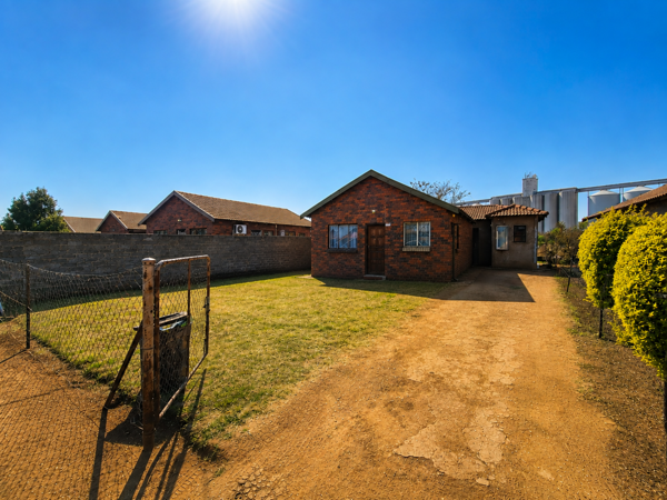 2 Bedroom House