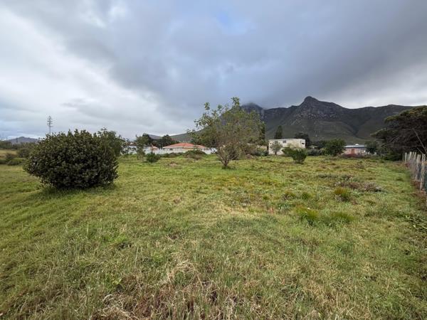 2 954 m² Land