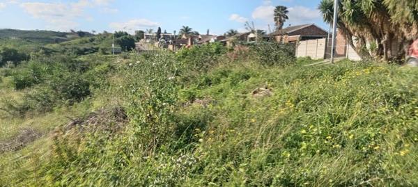 735 m² Land
