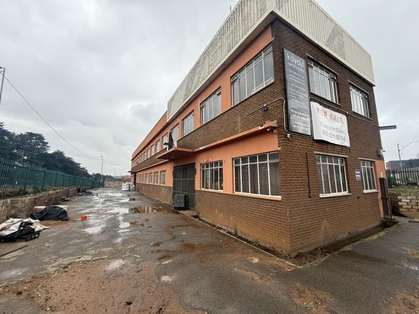 1 600 m² Industrial space