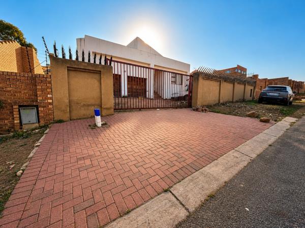 5 Bedroom House