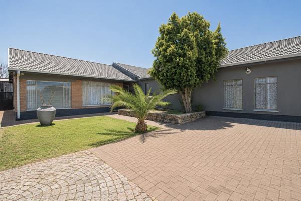 12 Bedroom House