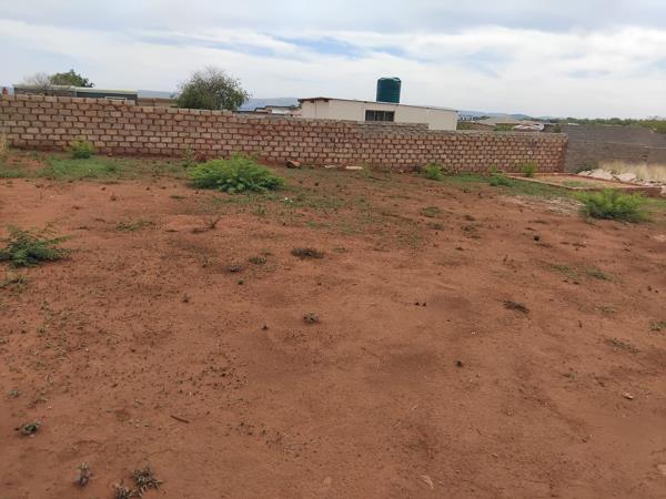 400 m² Land
