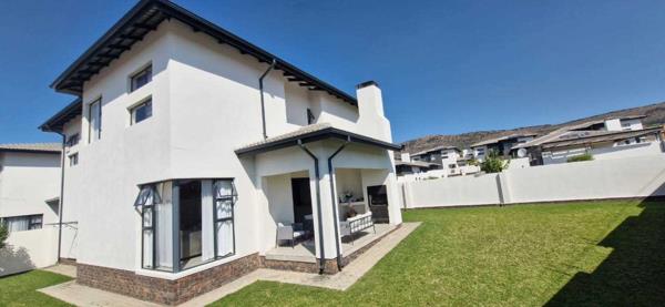 4 Bedroom Townhouse