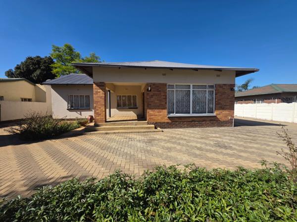 9 Bedroom House