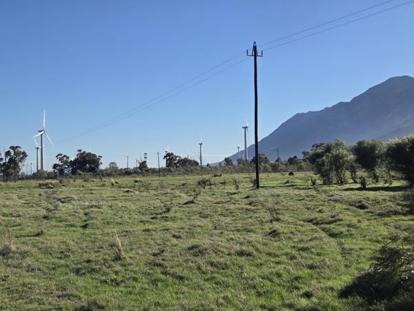 8 903 m² Land