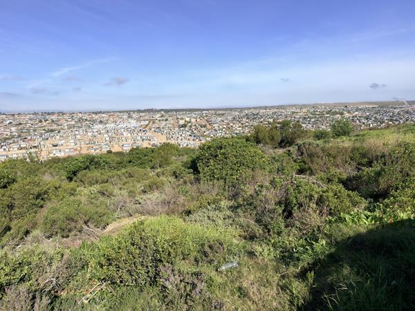 1 500 m² Land