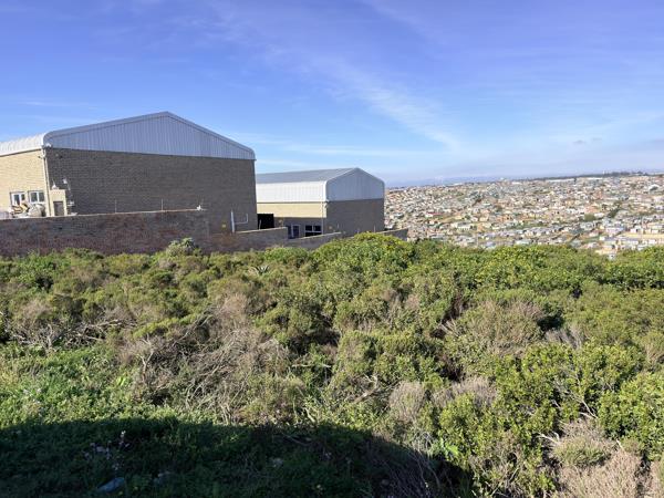1 500 m² Land